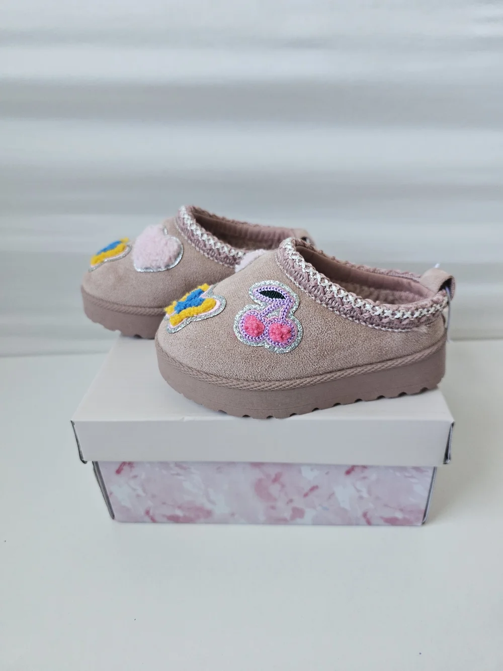 Olivia & Kate Girls Blush Multi Butterfly Cherry Slippers Mules Size 6 NIB
